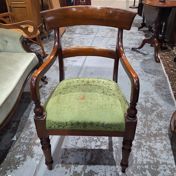 Lot 242 - CHAIR