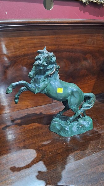 Lot 47 - STATUE