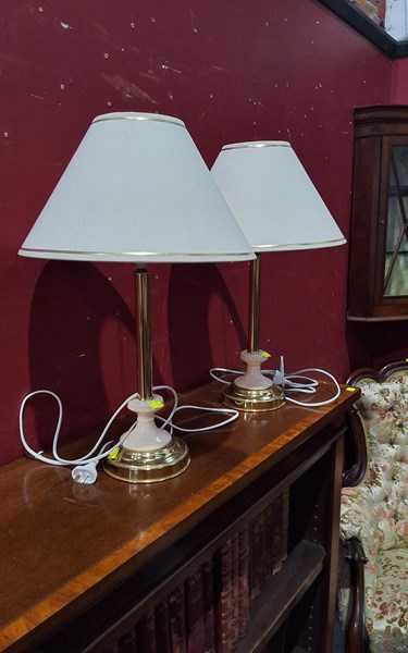 Lot 52 - TABLE LAMPS