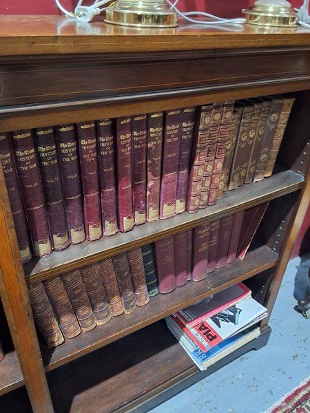 Lot 54 - BOOKS