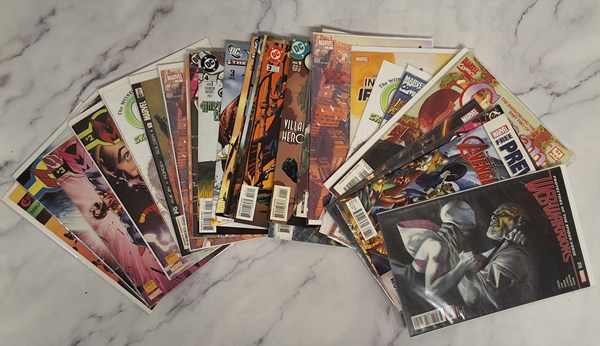 Lot 1318 - COMICS