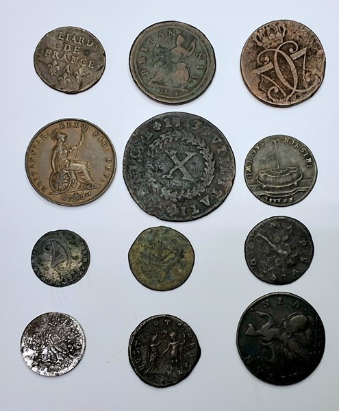 Lot 1078 - COINS