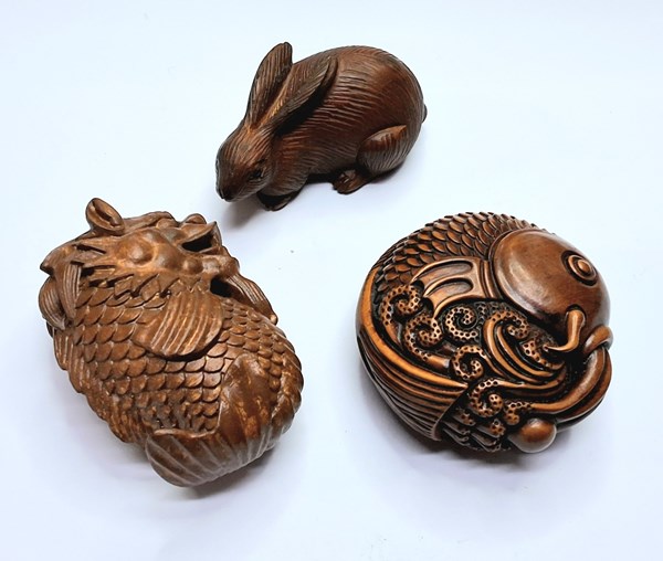 Lot 1067 - NETSUKE