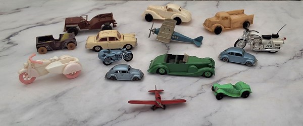 Lot 1301 - MODEL VEHICLES