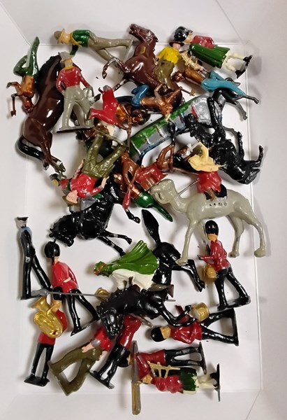 Lot 1303 - DIECAST FIGURES