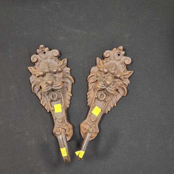 Lot 1392 - COAT HOOKS