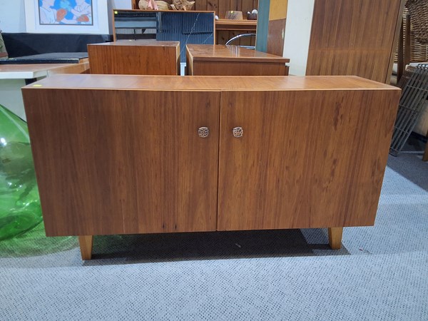 Lot 429 - PETITE SIDEBOARD