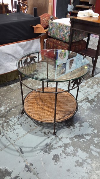 Lot 210 - LAMP TABLE