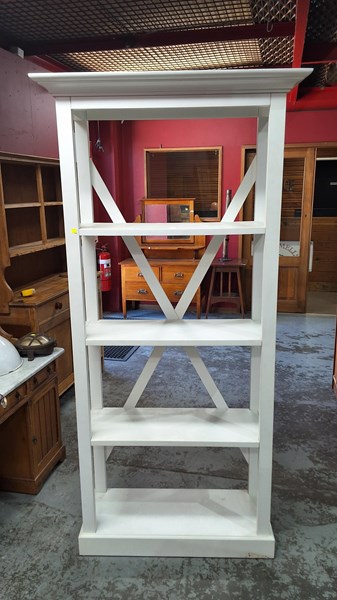 Lot 120 - BOOKSHELF