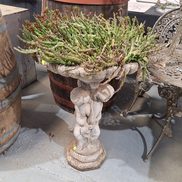 Lot 454 - BIRDBATH PLANTER