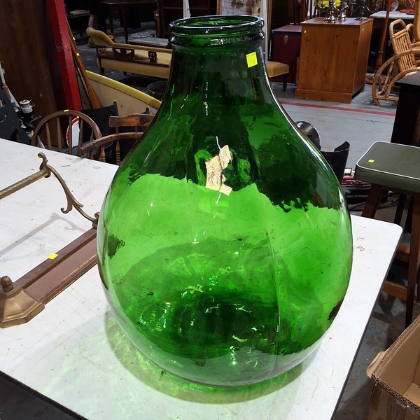 Lot 5 - CARBOY