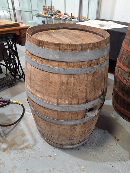 Lot 479 - WINE BARREL