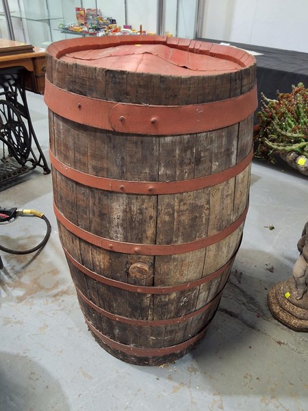 Lot 455 - WINE BARREL