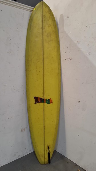 Lot 469 - SURFBOARD