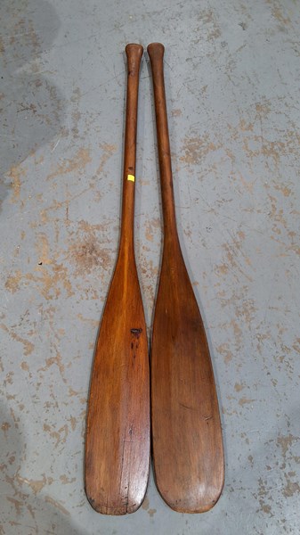 Lot 317 - CANOE PADDLES