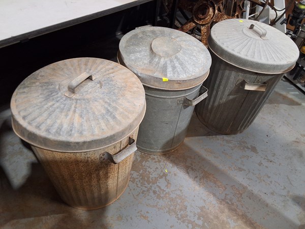 Lot 534 - RUBBISH BINS