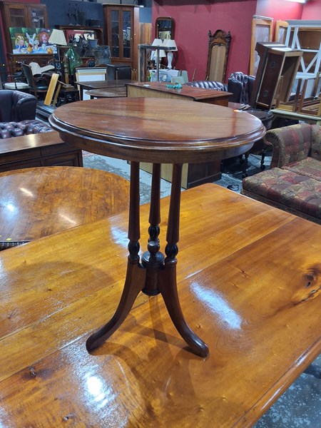 Lot 11 - WINE TABLE