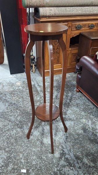 Lot 215 - PLANTER STAND