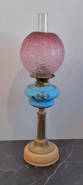 Lot 1497 - KEROSENE LAMP