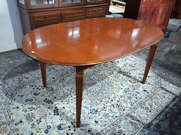 Lot 612 - DINING TABLE