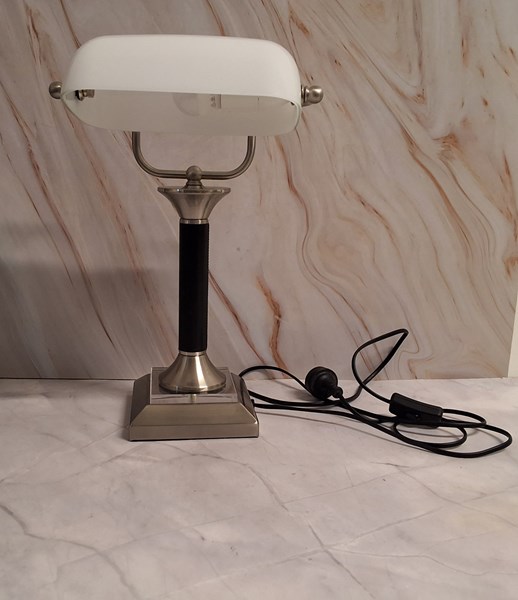 Lot 1367 - TABLE LAMP