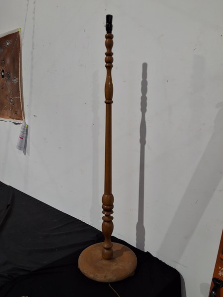 Lot 428 - STANDARD LAMP