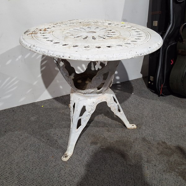 Lot 587 - PATIO TABLE