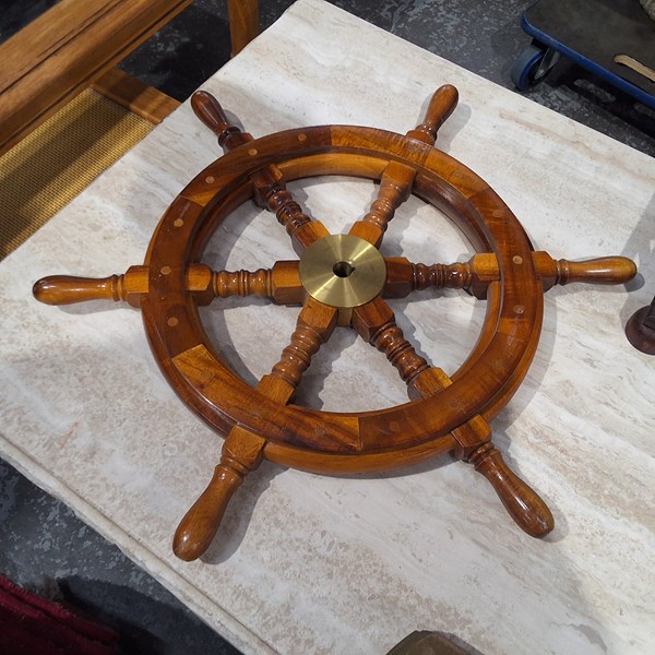 Lot 67 - SHIPS WHEEL