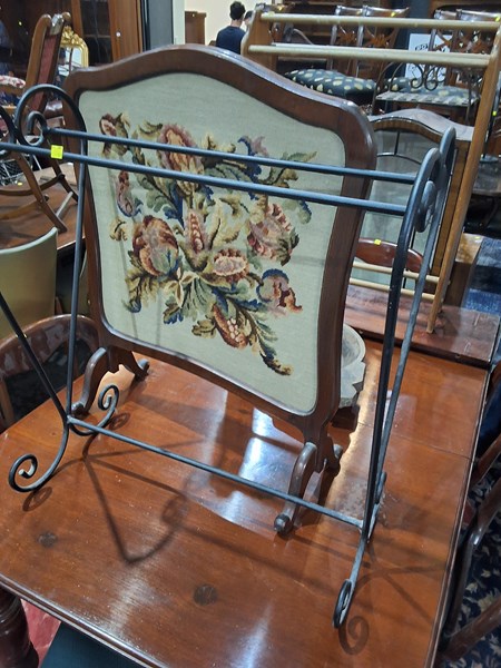 Lot 143 - TOWEL RAIL AND FIRE SCREEN