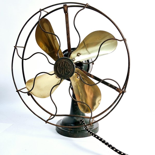 Lot 1462 - TABLE FAN