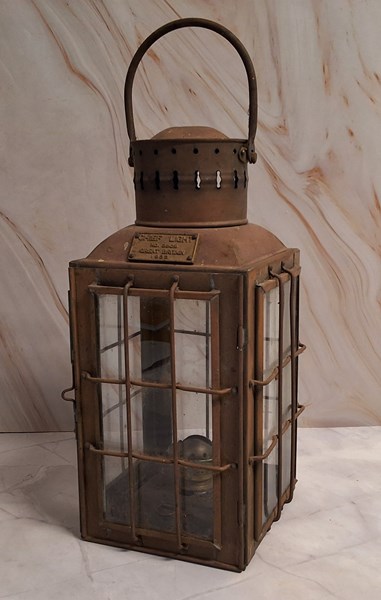 Lot 1382 - SHIPS LANTERN