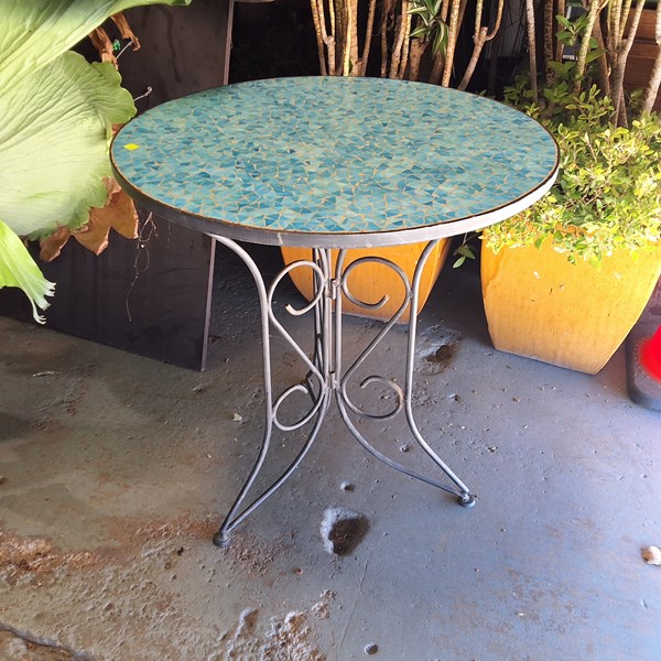 Lot 591 - PATIO TABLE