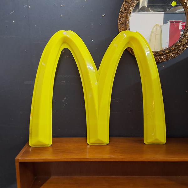 Lot 500 - MCDONALDS SIGN