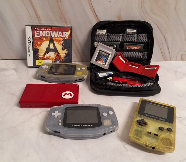 Lot 1482 - HANDHELD GAMERS LOT