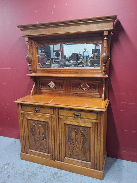 Lot 57 - SIDEBOARD BUFFET