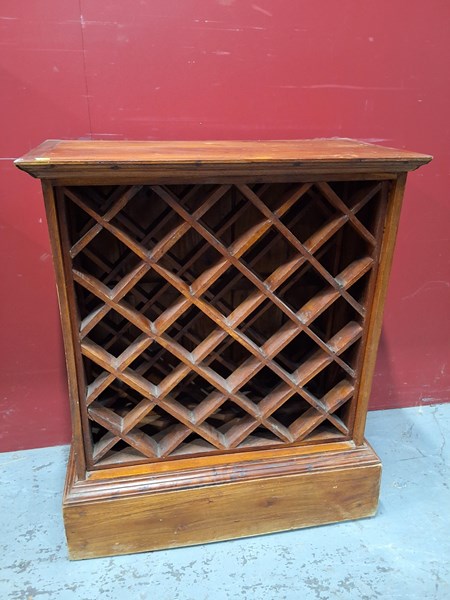 Lot 55 - WINE RACK