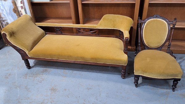 Lot 266 - PARLOUR SUITE