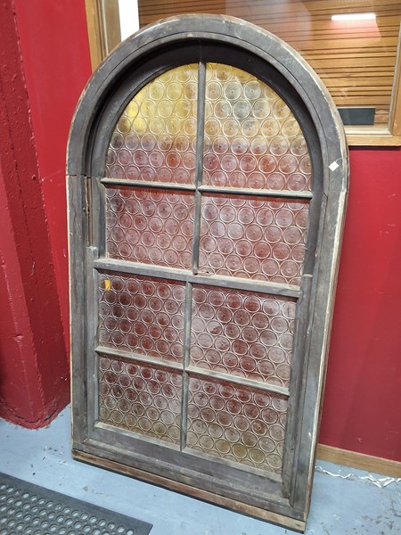 Lot 50 - WINDOW