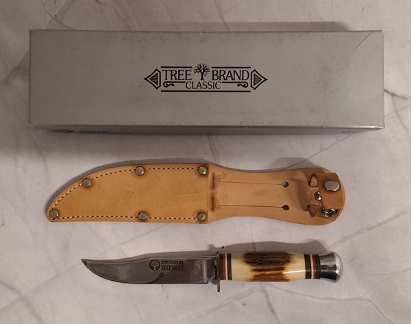 Lot 1293 - BOWIE KNIFE