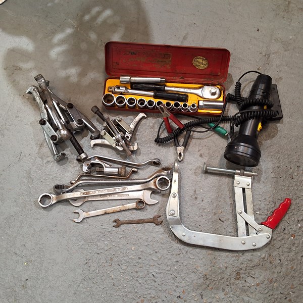 Lot 294 - TOOLS