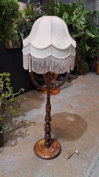 Lot 619 - STANDARD LAMP