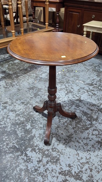 Lot 258 - WINE TABLE