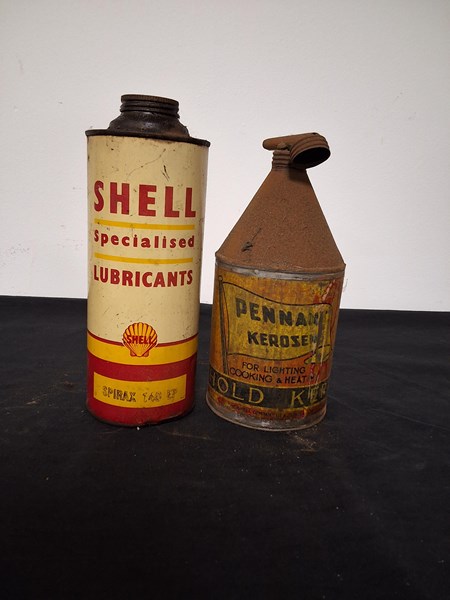 Lot 117 - SHELL TINS