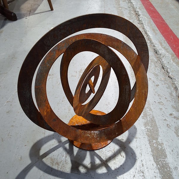 Lot 368 - GARDEN SCULPTURE