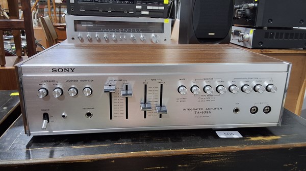 Lot 440 - STEREO AMPLIFIER