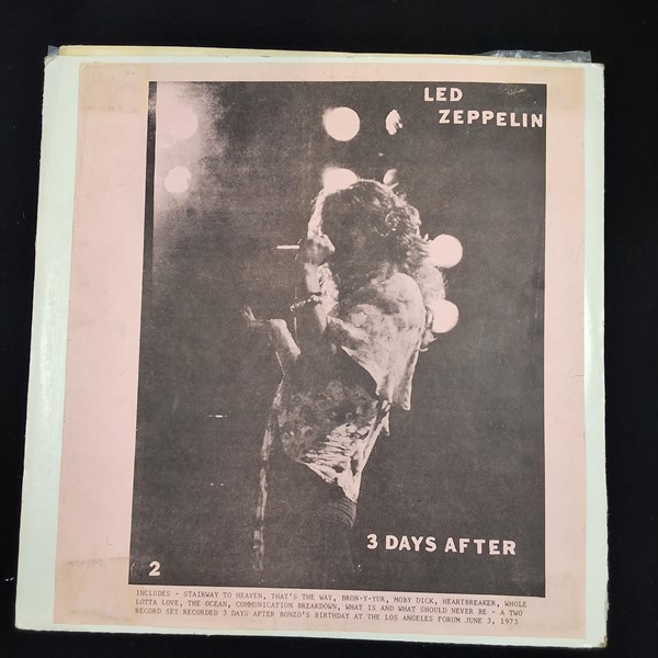 Lot 1248 - LED ZEPPELIN VINYL