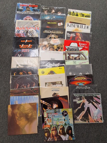 Lot 1254 - VINYL RECORDS