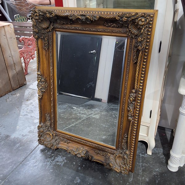 Lot 25 - WALL MIRROR