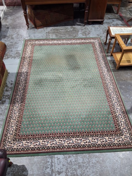 Lot 211 - RUG