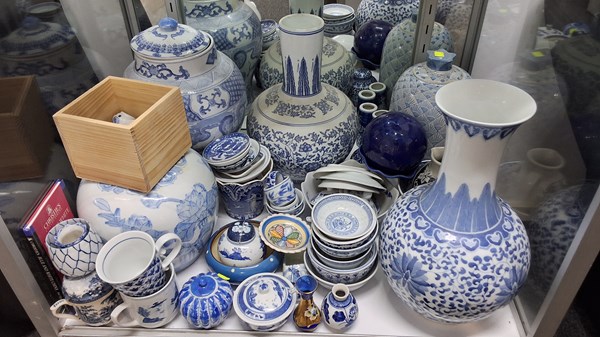 Lot 1210 - BLUE AND WHITE CHINA